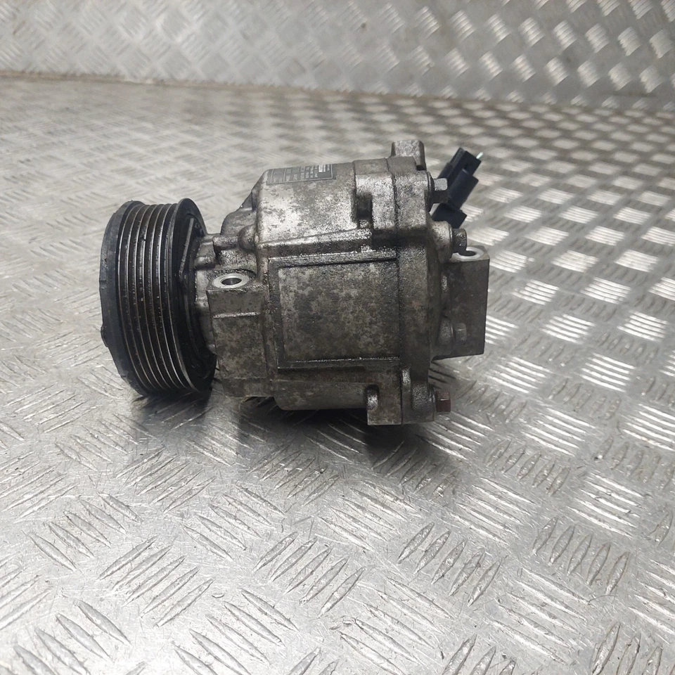 Bomba compresora aire acondicionado gasolina Mitsubishi Outlander MK2 2.4 AKS200A402B Foto 2 de 4