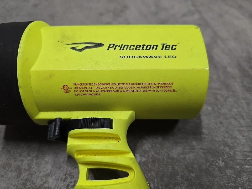 Princeton Tec Shockwave LED Dive Light - Image 4 of 4