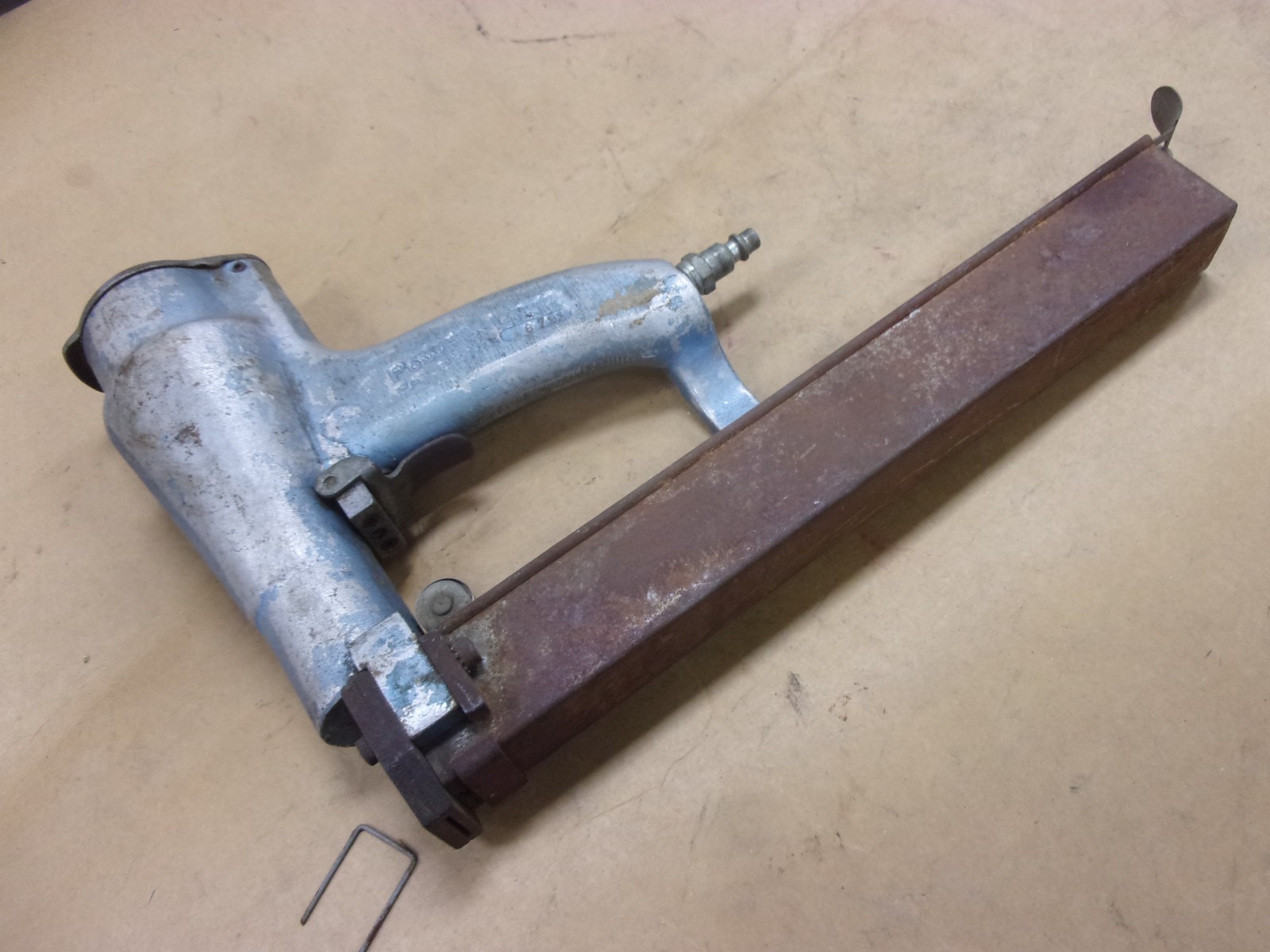 Power Line Pneumatic Air Stapler Staple Gun No. AL A125 Roof