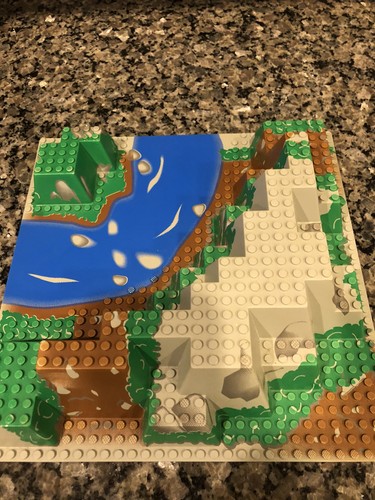 Lego Grundplatte, erhöht 32 x 32 Canyon mit blauem Fluss mit Felsen, braun 6024px2 - Bild 3 von 8