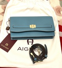 Aigner Leder Umhängetasche/Geldbörse, Aquamarin, mit abnehmbarer Schultergurt