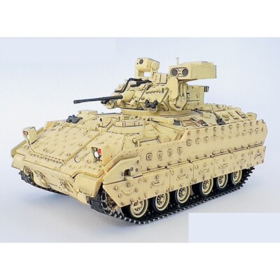1/72 U.S Army M2A3 Bradley W/Interior IFV Desert Color Plastic