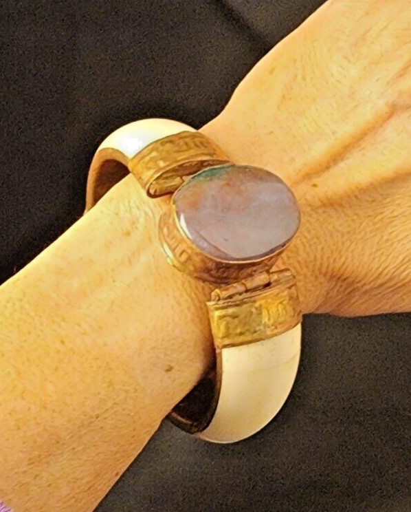 Bone Bangle Agate Purple Gemstone Setting Hammere… - image 4