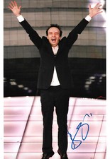 Roberto Benigni Autogramm signed 20x30 cm Bild