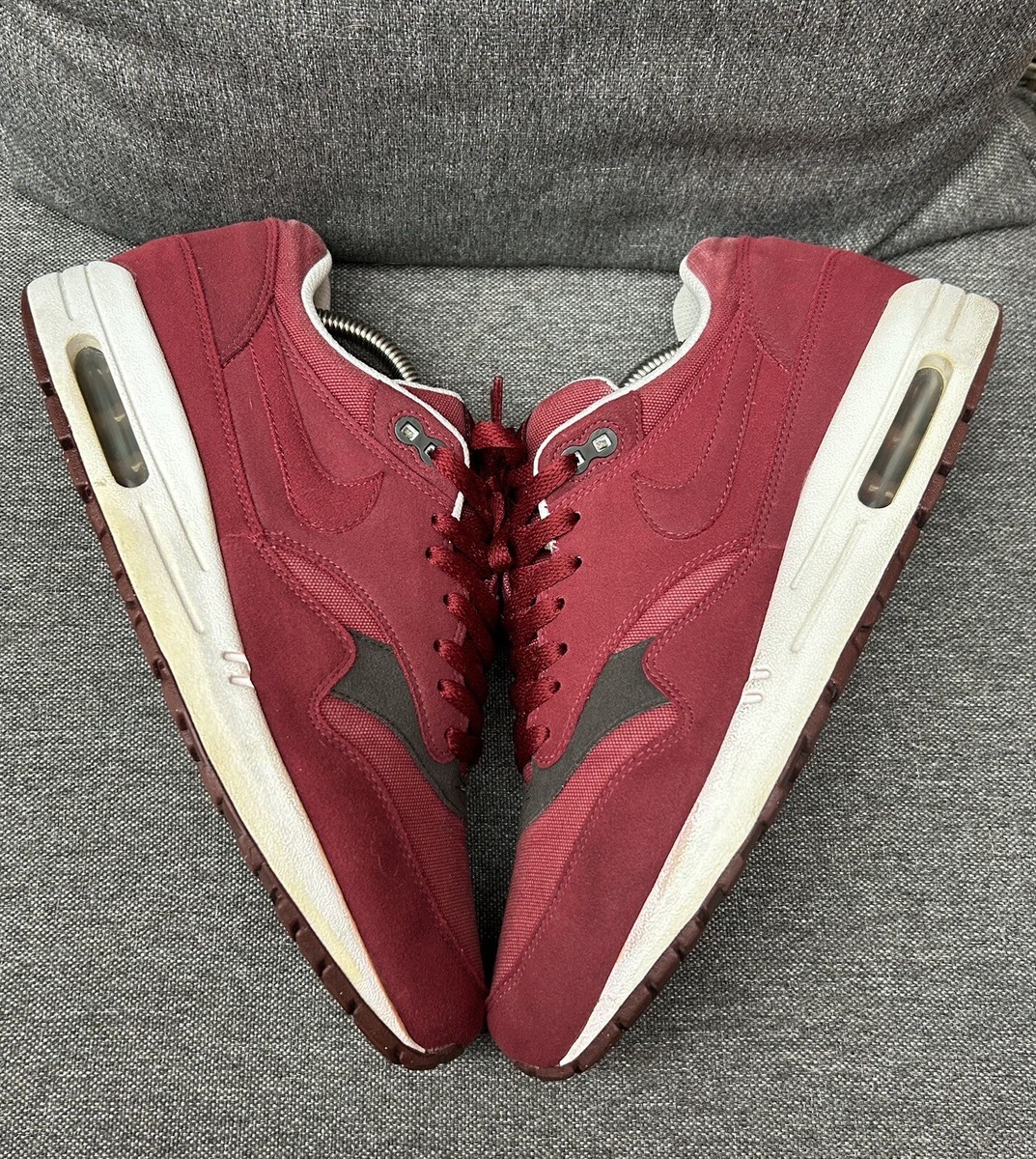 Vintage 2011 Nike Air Max 1  display picture 1