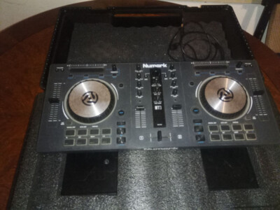 Numark Mixtrack III und passendes Case