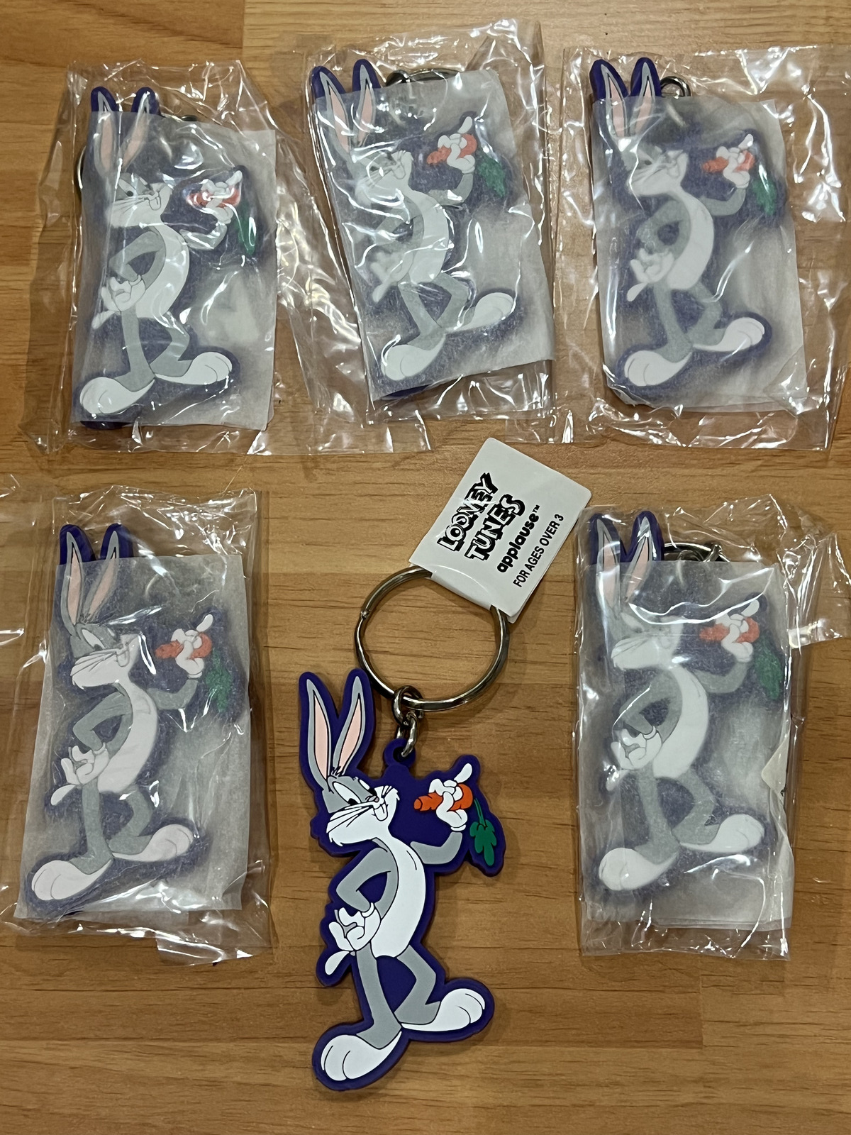 Vintage 1997 Looney Tunes Bugs Bunny Rubber Keychain Collectible