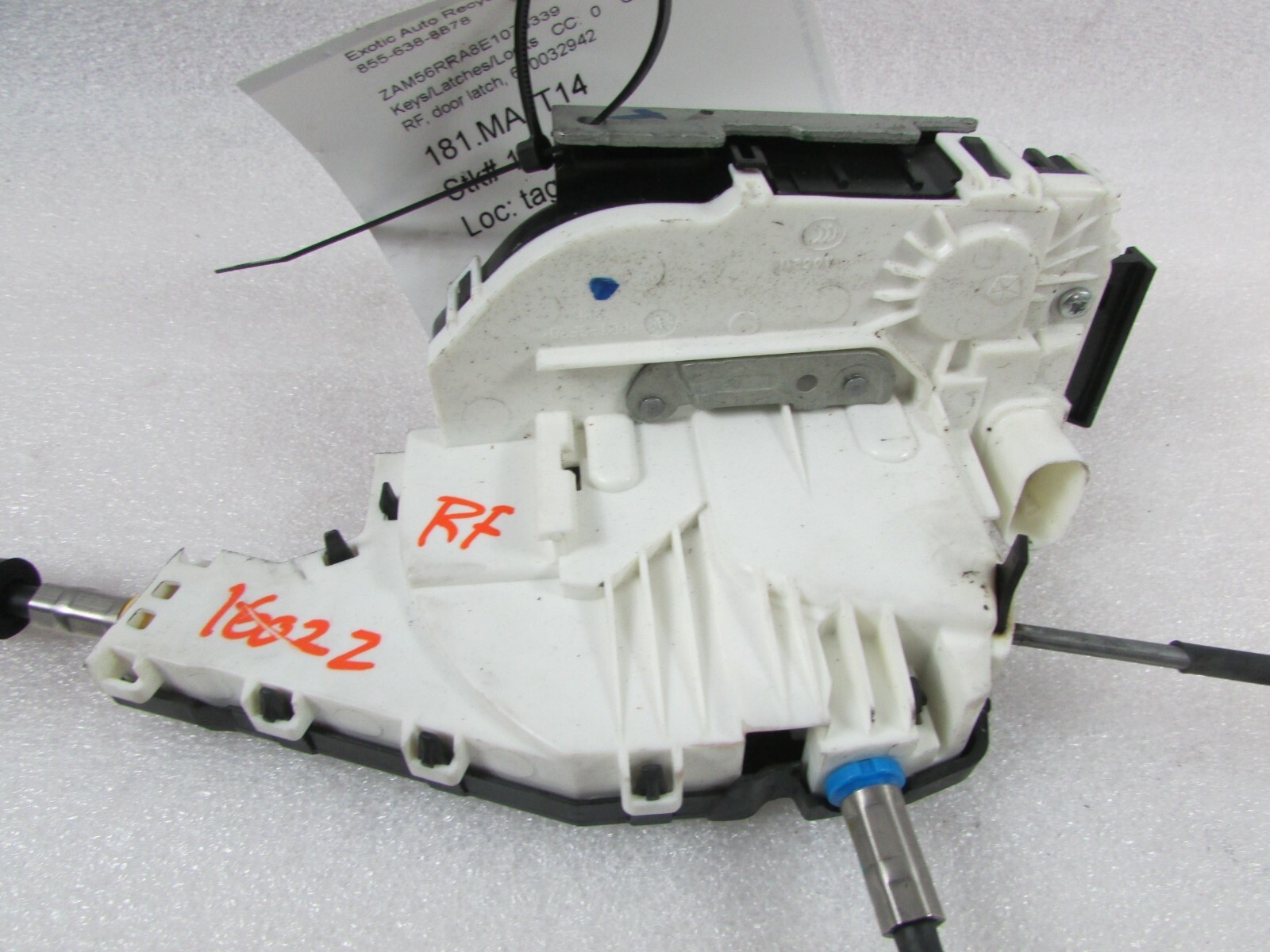 2014 Maserati Quattroporte, RH, Right Front Door Latch, Used, P/N 670032942
