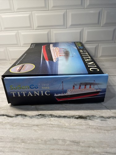 B0577 Susengo Titantic Model Set Includes Lights and Mini Figures Building Set - Picture 3 of 16