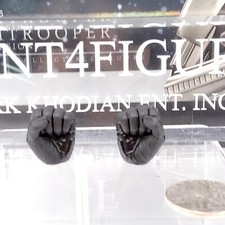 Hot Toys MMS615 Chrome Star Wars Stormtrooper 1 6 Figure's 2 Fisted Hands Only