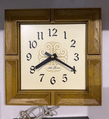 Seth Thomas Kitchen Wall Clock Model E324-000  Panelette Cat# 2706 Working