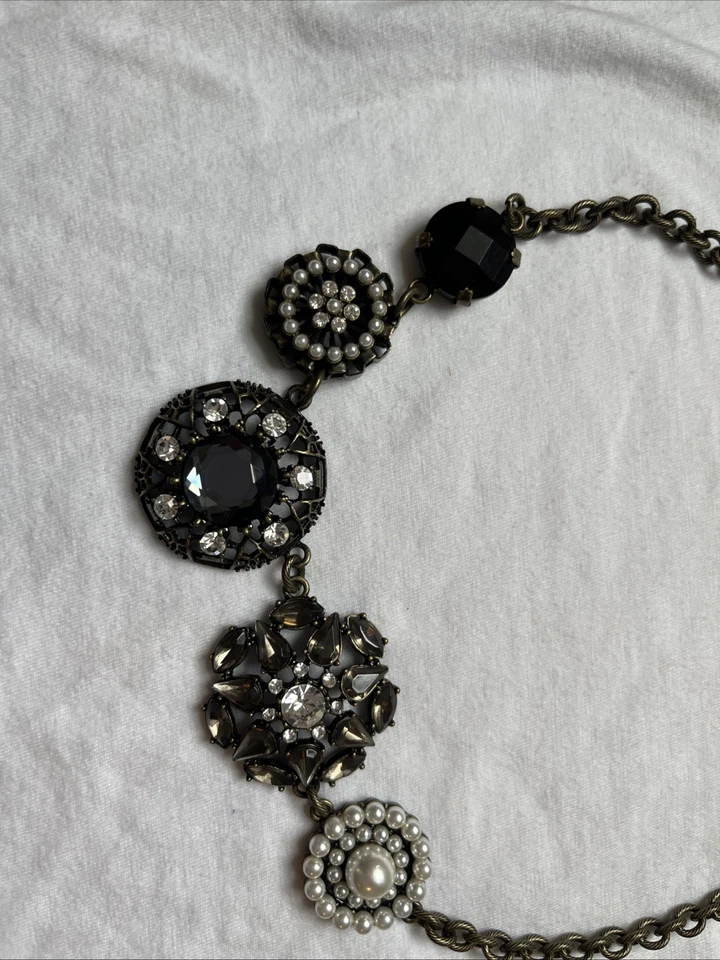 Lia Sophia CURIO Crystals Glass Faux Pearl Antiqued Gold 5 Pendant Necklace New - Image 3 of 4