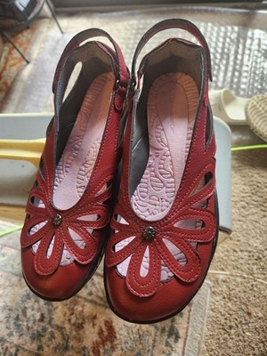jbu by jambu red women's shoes Size 7