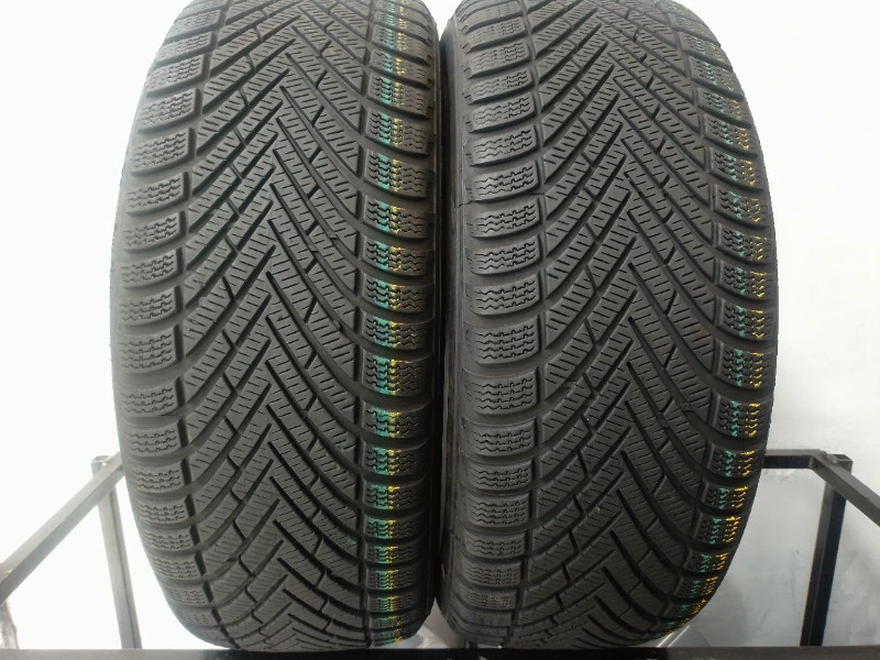 2 Pneumatici USATI PIRELLI POWERGY WINTER 235/55 R18 104 H DOT: 3224Invernale