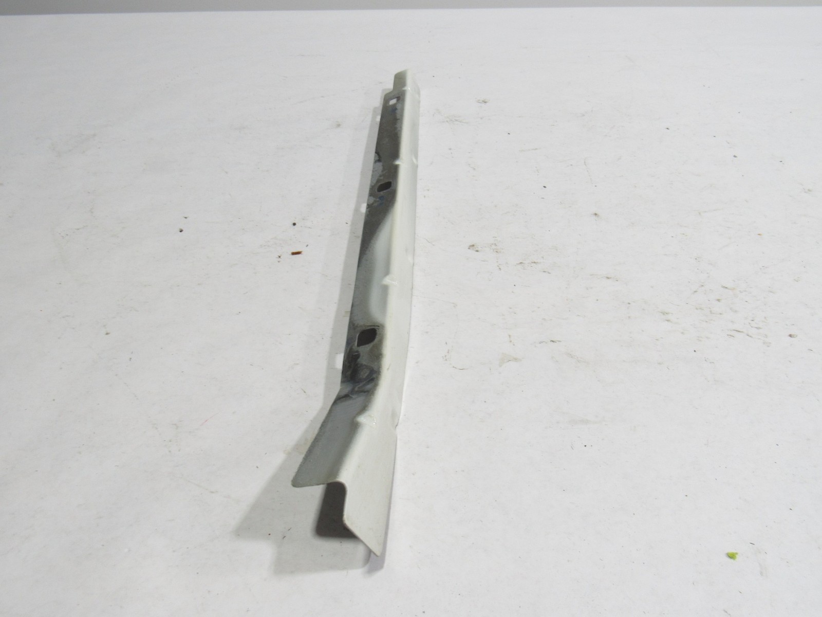 10-20 Bentley Mulsanne 2012 Front Right Fender Plate Bracket Mount :O