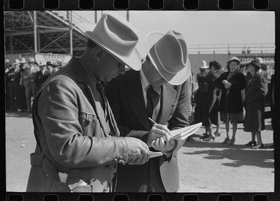 Photo:San Angelo Texas 1940 Fat Stock Show Horse Judges Entries