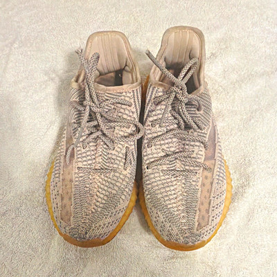 adidas Yeezy Boost 350 V2 Low Top Lace-Up Sneakers Gray Beige Gum Sole