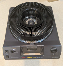 Kodak Carousel 4400 Slide Projector w/ Remote , Slide Tray and Manual