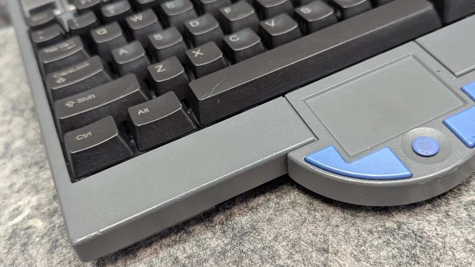 IBM 93Y1231 Keyboard Cash Register Point of Sale POS Unit w/ Trackpad - Untested - Image 2 of 4