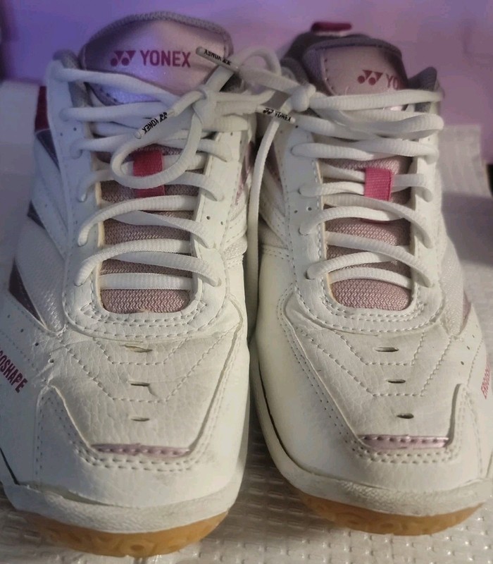 Yonex Power Cushion 65 X3 Badminton Shoes - Size 7.5/pink / White 