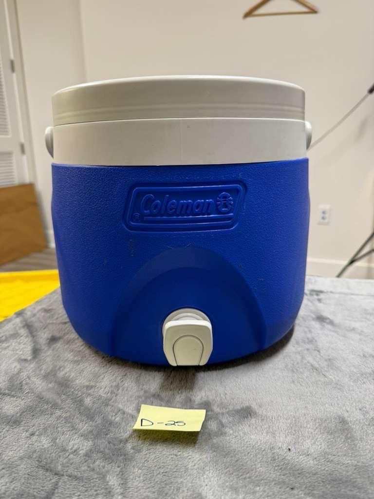Cooler Beverage Jug Stackable Coleman 2 Gallon Party Stacker Blue w/ Faucet
