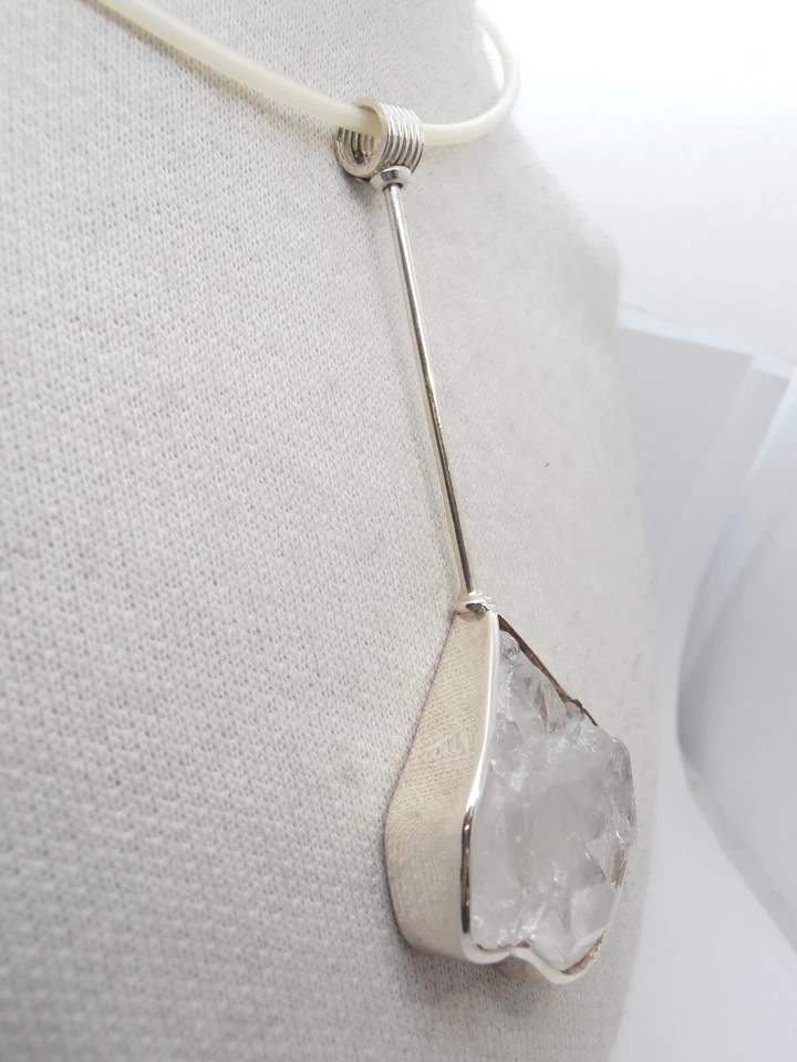 Ciondolo in Argento 925 con Quarzo naturale e Girocollo trasparente - Immagine 2 di 4