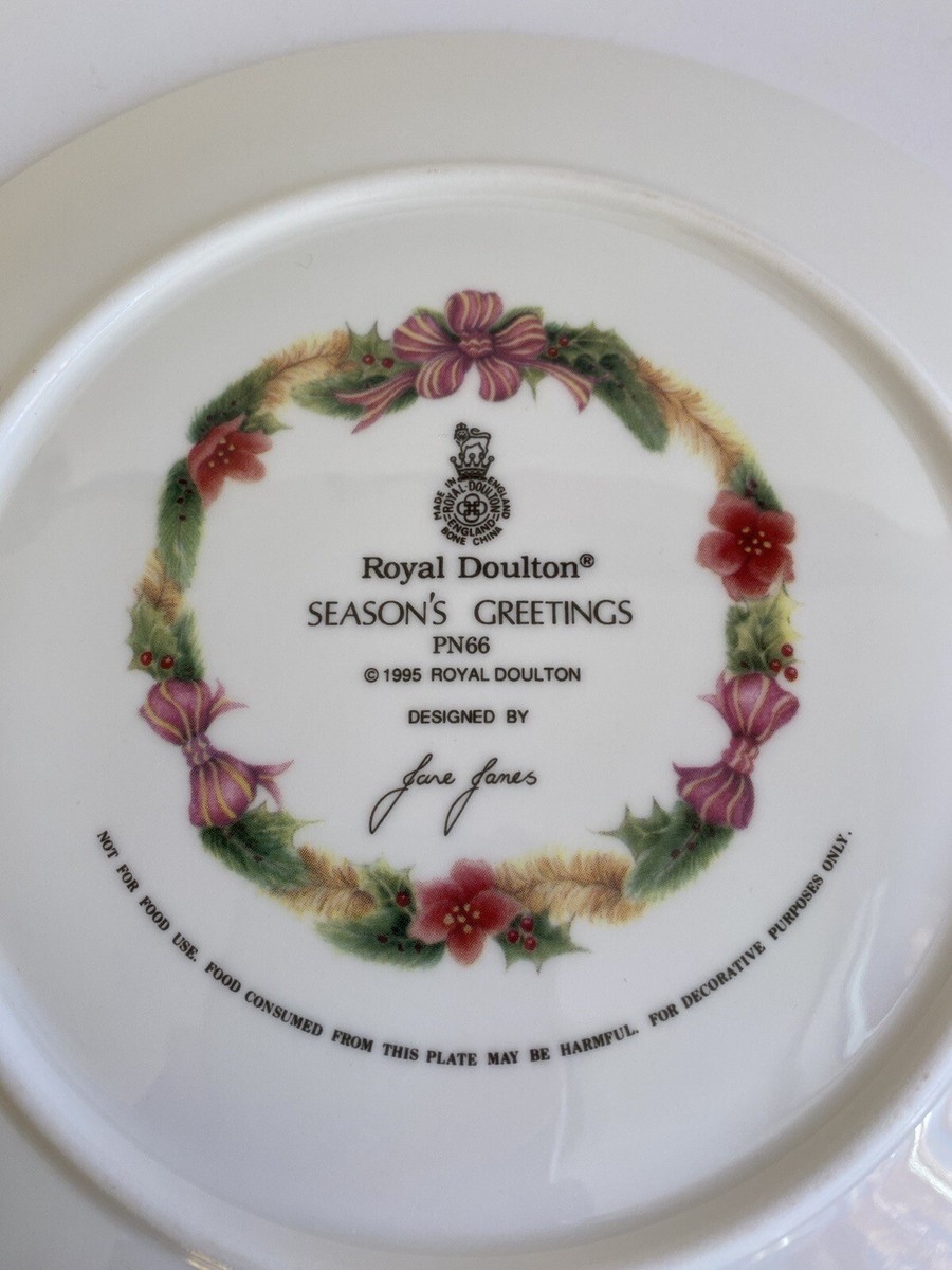 Royal Doulton “Seasons Greetings” Christmas Collector Plate 1995 