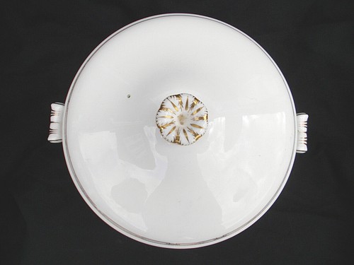 Wedgwood COLCHESTER Covered Vegetable Dish - Picture 2 of 3