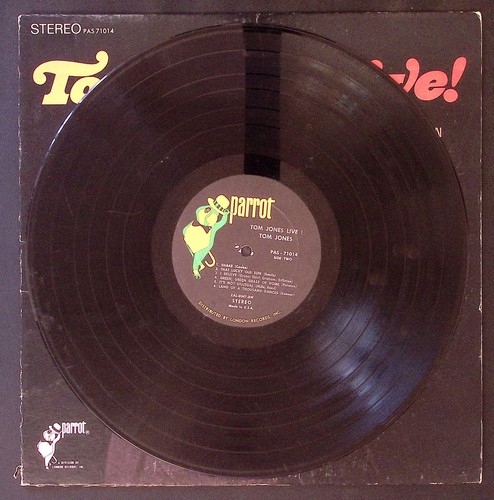 TOM JONES LIVE AT THE TALK OF THE TOWN LONDON RECORDS VINYL LP 112-51W - Picture 4 of 4