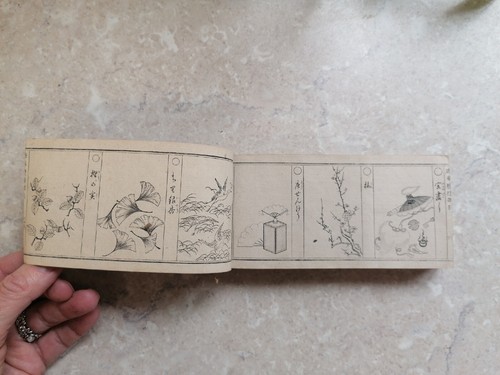 1870 JAPANESE WOODBLOCK PATTERN BOOK FOR CERAMICS / TEXTILES 250+ IMAGES - Picture 10 of 16