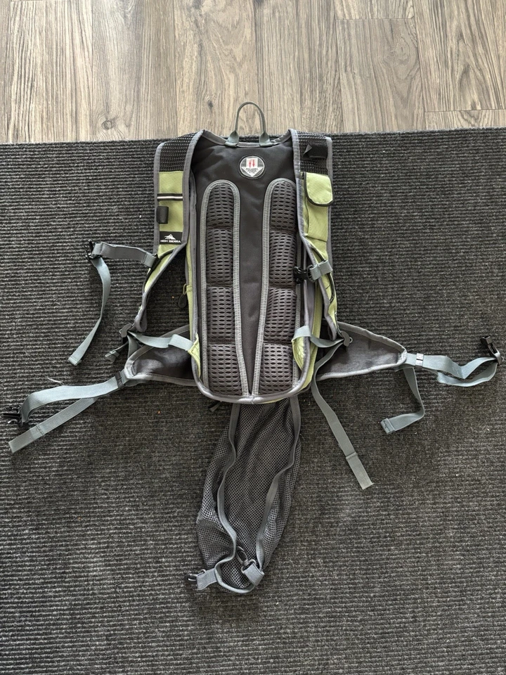 Mochila de hidratación High Sierra Airmesh verde 2,0 L Foto 3 de 4
