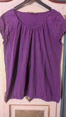 Damen T-Shirt von Yessica