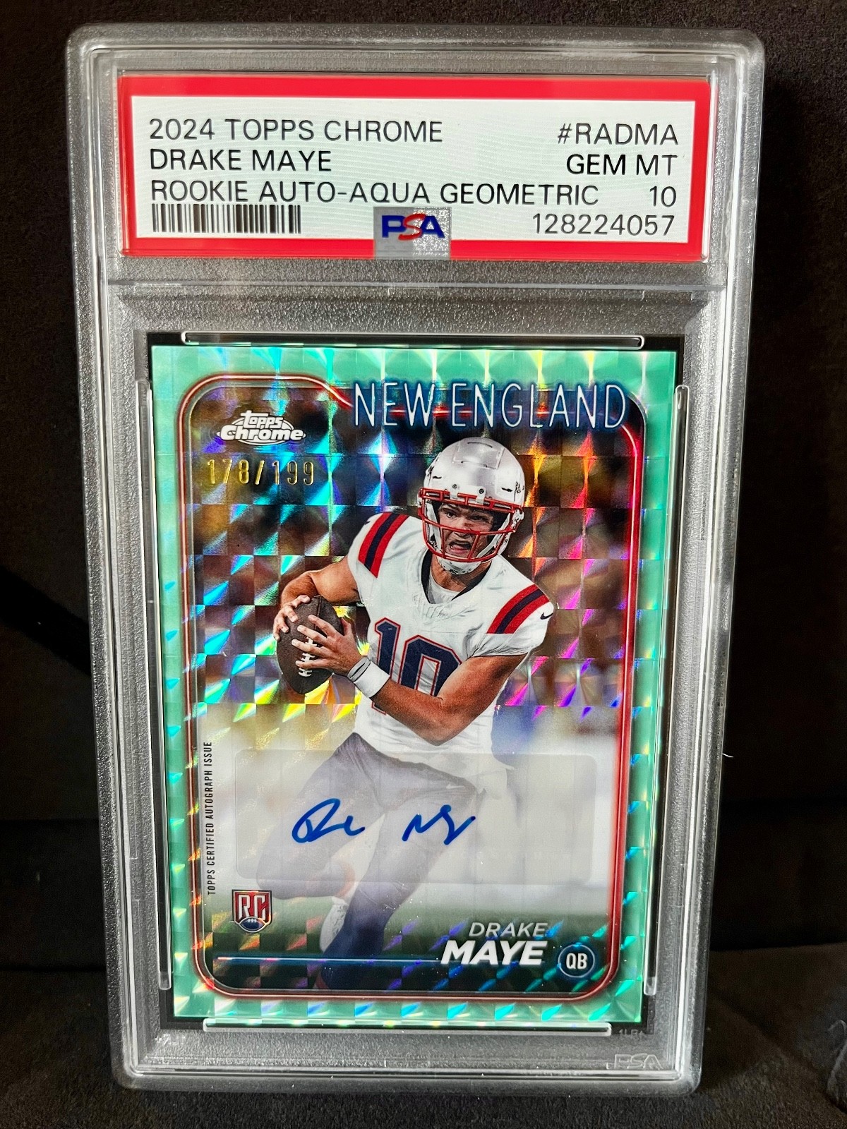 2024 Topps Chrome Drake Maye Aqua Geometric Rookie Auto 178/199 PSA 10