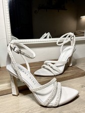 Gianni Bini White Pearl Strappy Heels Size 7 Bridal Wedding Formal Block Heel