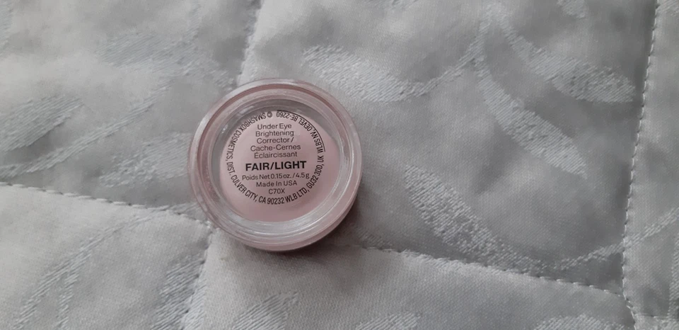 Becca Halo Under Eye Brightening Corrector FAIR/LIGHT 4,5 g  (2x getestet) - Bild 2 von 4