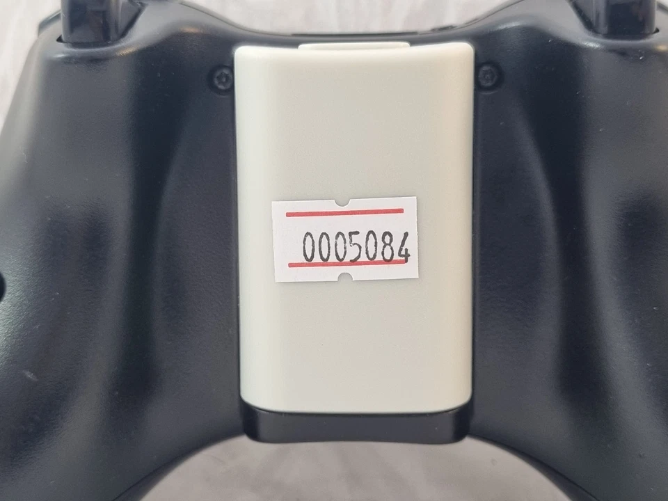 Xbox 360 Controller - Black - Wireless - Genuine - Used Working Condition - image 4 of 4