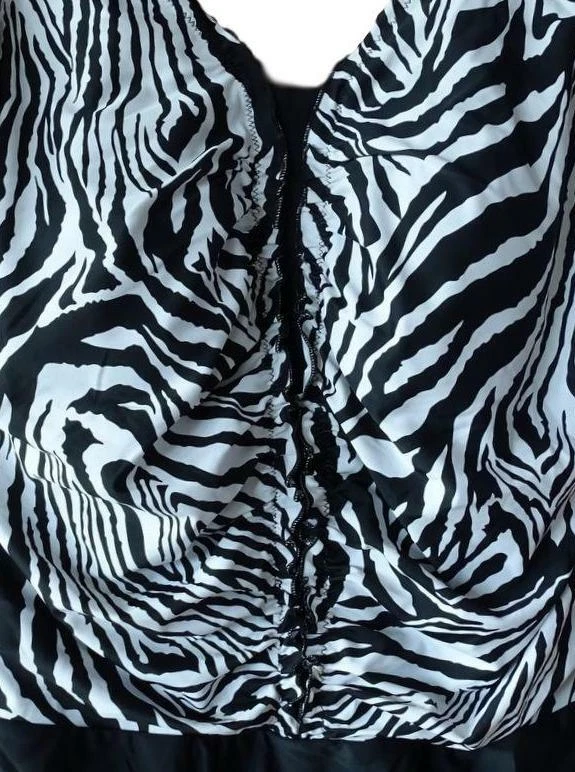 NEU Übergröße Damen Badeanzug formendes Vorderfutter schw/wei Gr. 52, 54 Cup C - Bild 3 von 4