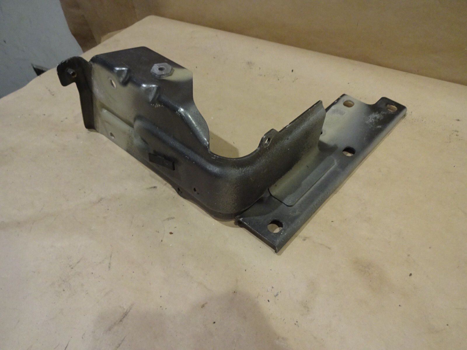 Ferrari California - LH Front Head Light Fixing Bracket  P/N 82858700