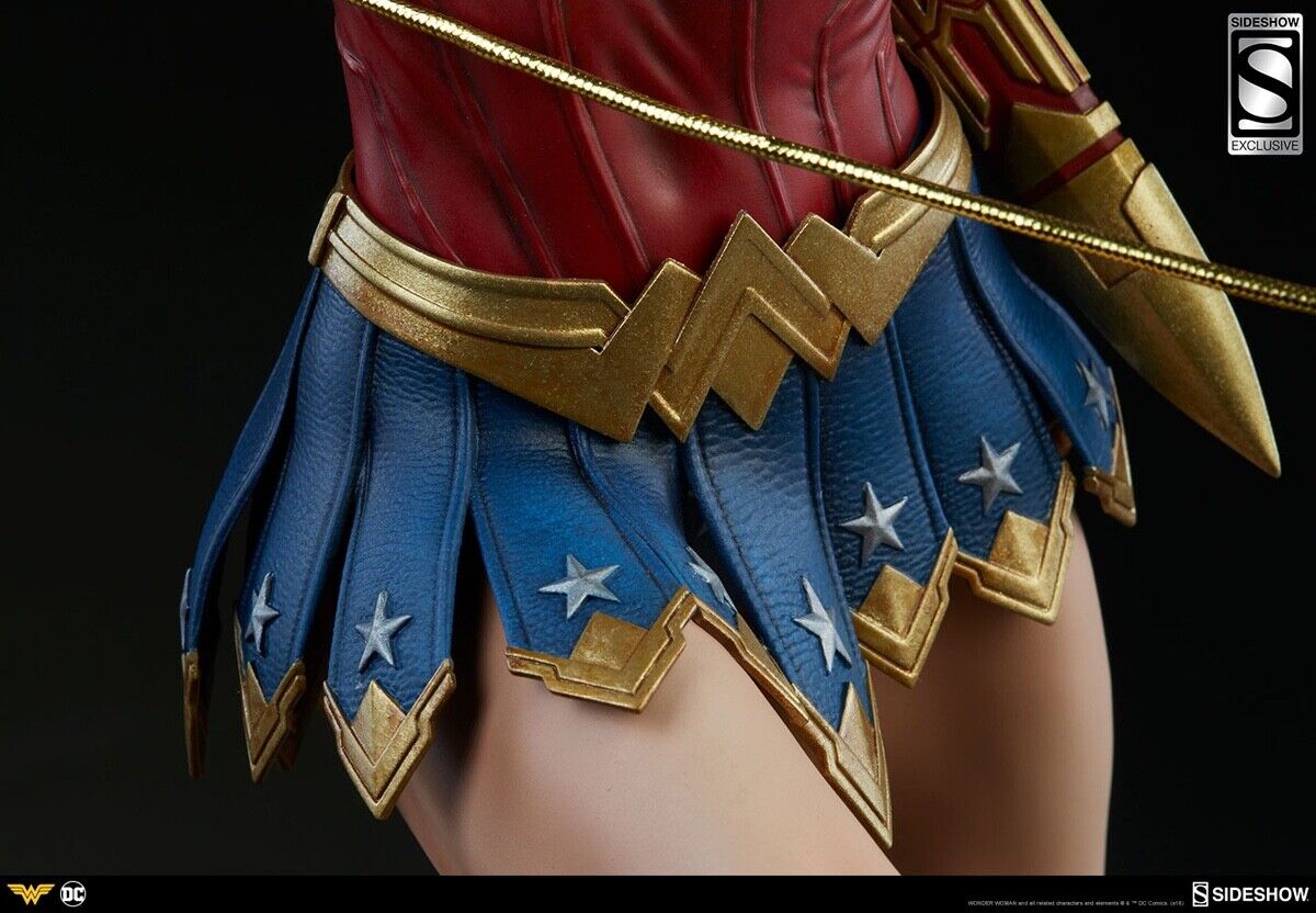 WONDER WOMAN - Sideshow Exclusive Premium Format Statue WONDER WOMAN - Sideshow Exclusive Premium Format Statue