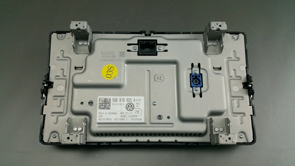 Orig VW Passat B8 Discover Media Touchscreen Control Panel 8 " MIB2 5G6919605A - Image 4 of 4