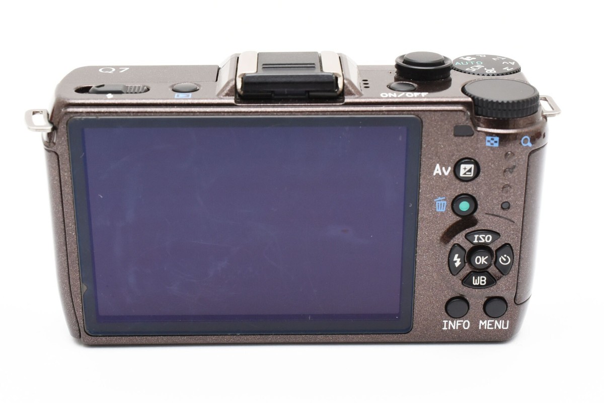 PENTAX Q7 Digital Camera [5610 shots] & Double Lens Set (02 06