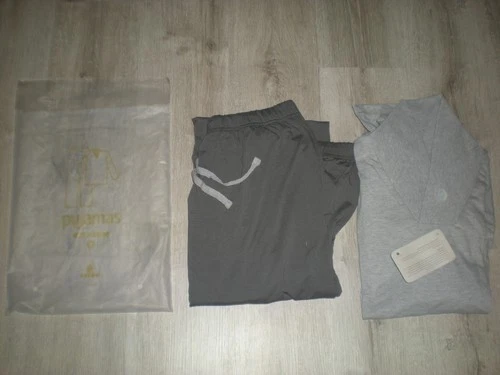 New Emirates Airline First Class Pajamas Pyjamas Set Size Extra Large Unisex