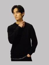 Uniqlo Blue 100 Cashmere Crewneck Sweater Mens Size M Made In VietnamA chill