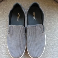 Olukai Men's Lae'ahi Kapa Grey Slip On Loafer size 9