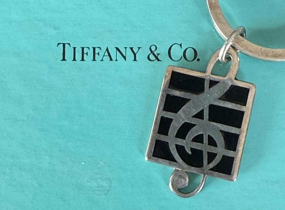 Tiffany & Co .925 Sterling Silver Black Enamel TrebleClef Music KeyRing - Изображение 3 из 4