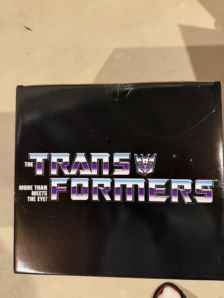 Casco Electrónico Moderno Icons Transformers Soundwave Tipo G1 Gamestop Exclusivo Foto 4 de 4