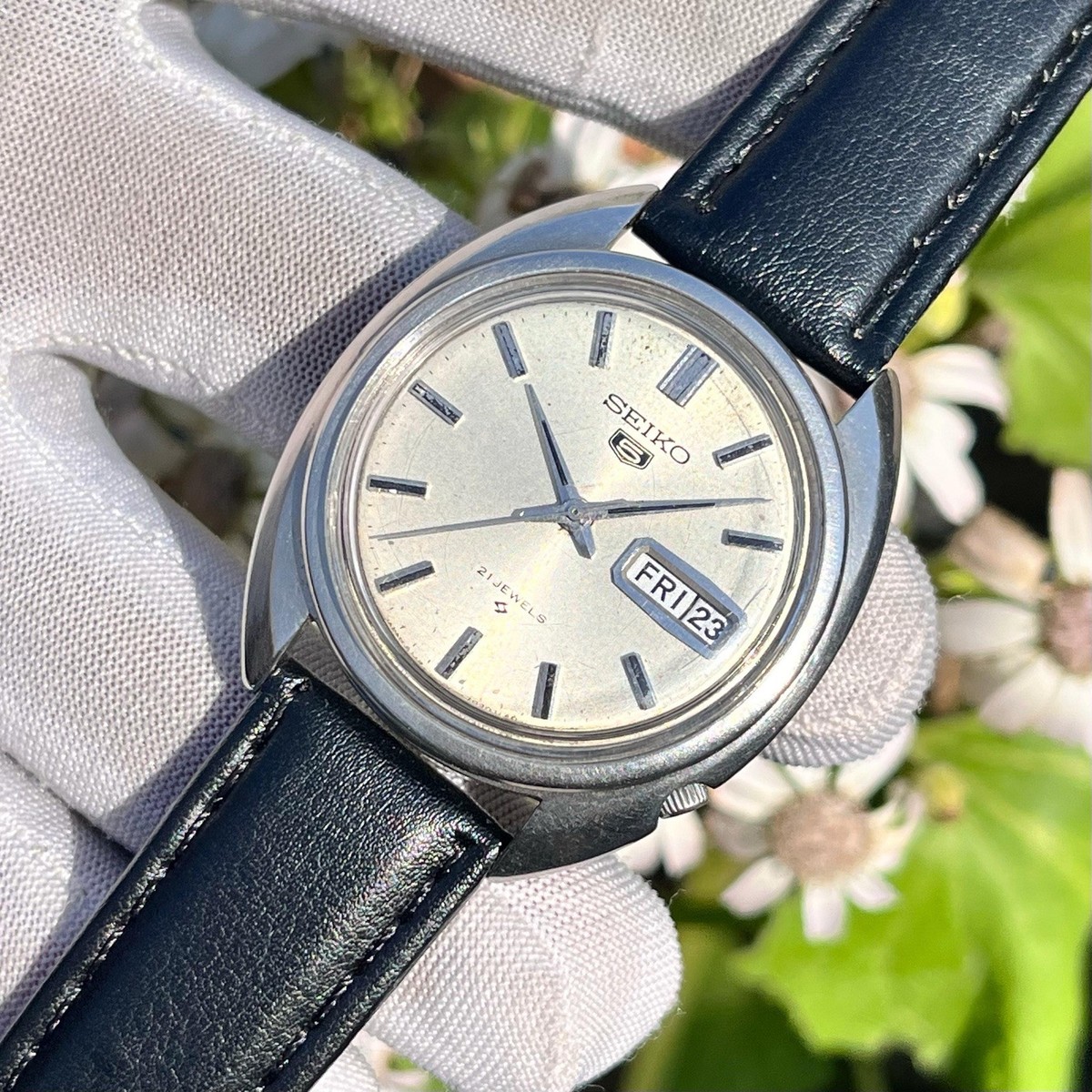 Vintage Seiko 5 Automatic Silver Sunburst Dial Japan Made Men