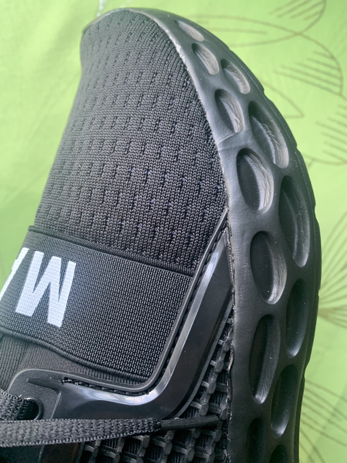 SAOLA Scarpe casual uomo corsa camminata atletica tennis sport tennis 42 euro colore nero.