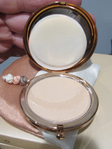 Sulwhasoo ShineClassic Powder Compact NIB - Picture 4 of 6