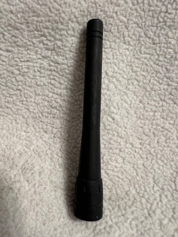 Used Untested Ham Radio Antenna 4" female screw on end Rubber